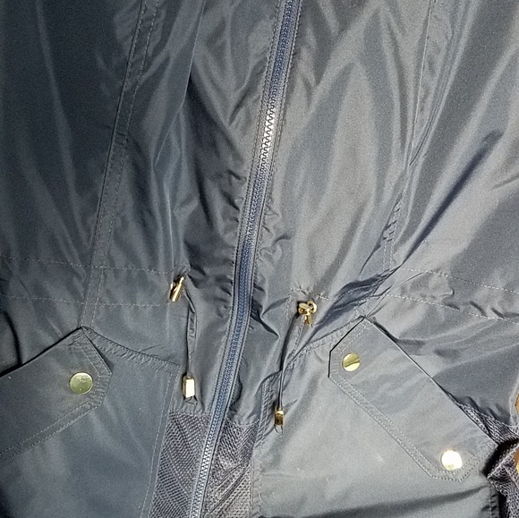 Light weight Lined Polyester Raincoat - Picture 3 of 5